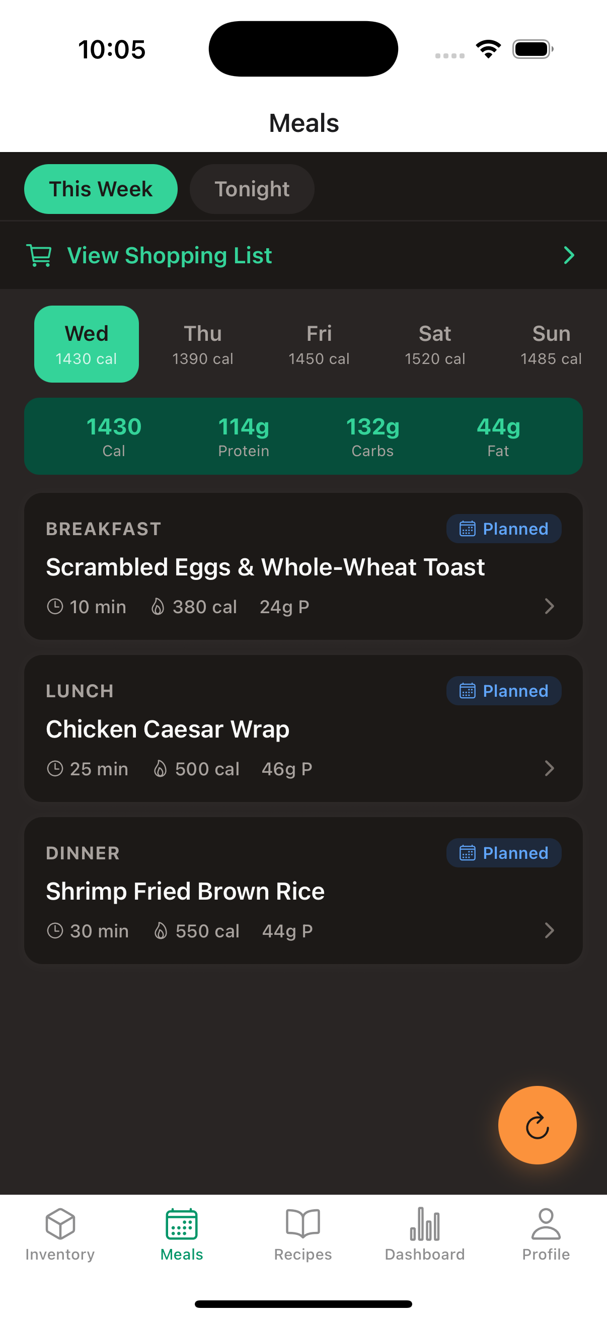 PlateUp meal plan view showing a weekly calendar with personalized meals and macro breakdown